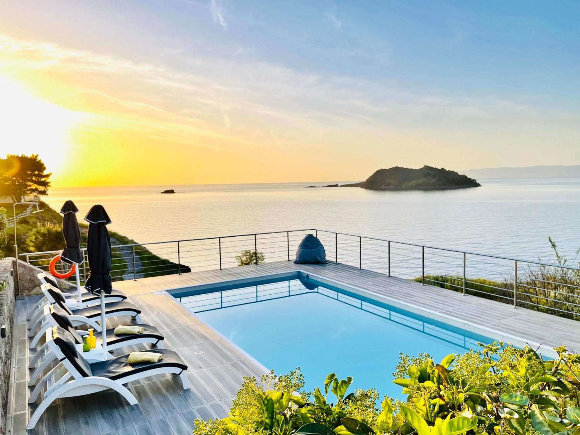 Eleia Seafront Rooms & Villas Petra  Exterior photo