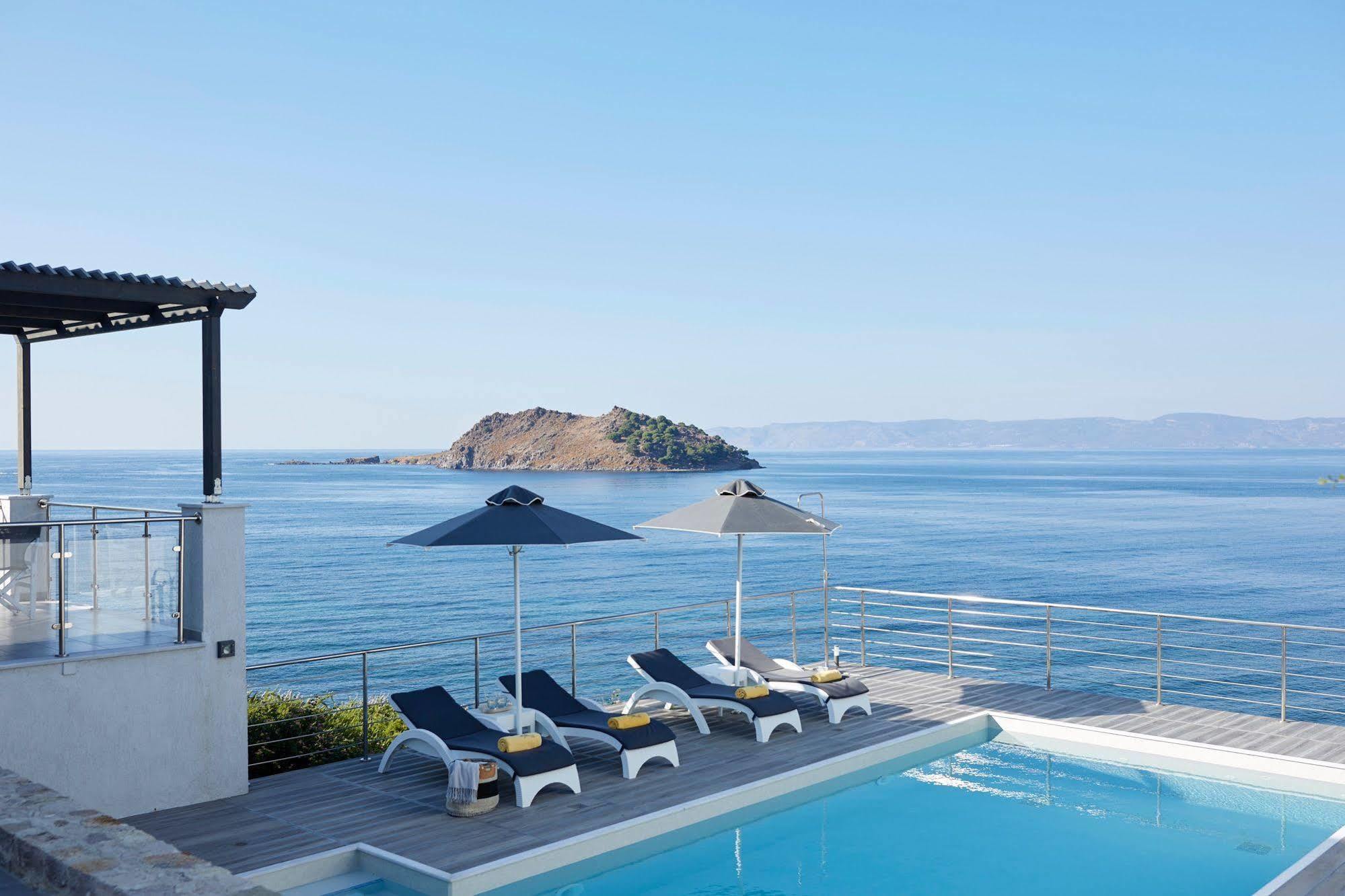 Eleia Seafront Rooms & Villas Petra  Exterior photo