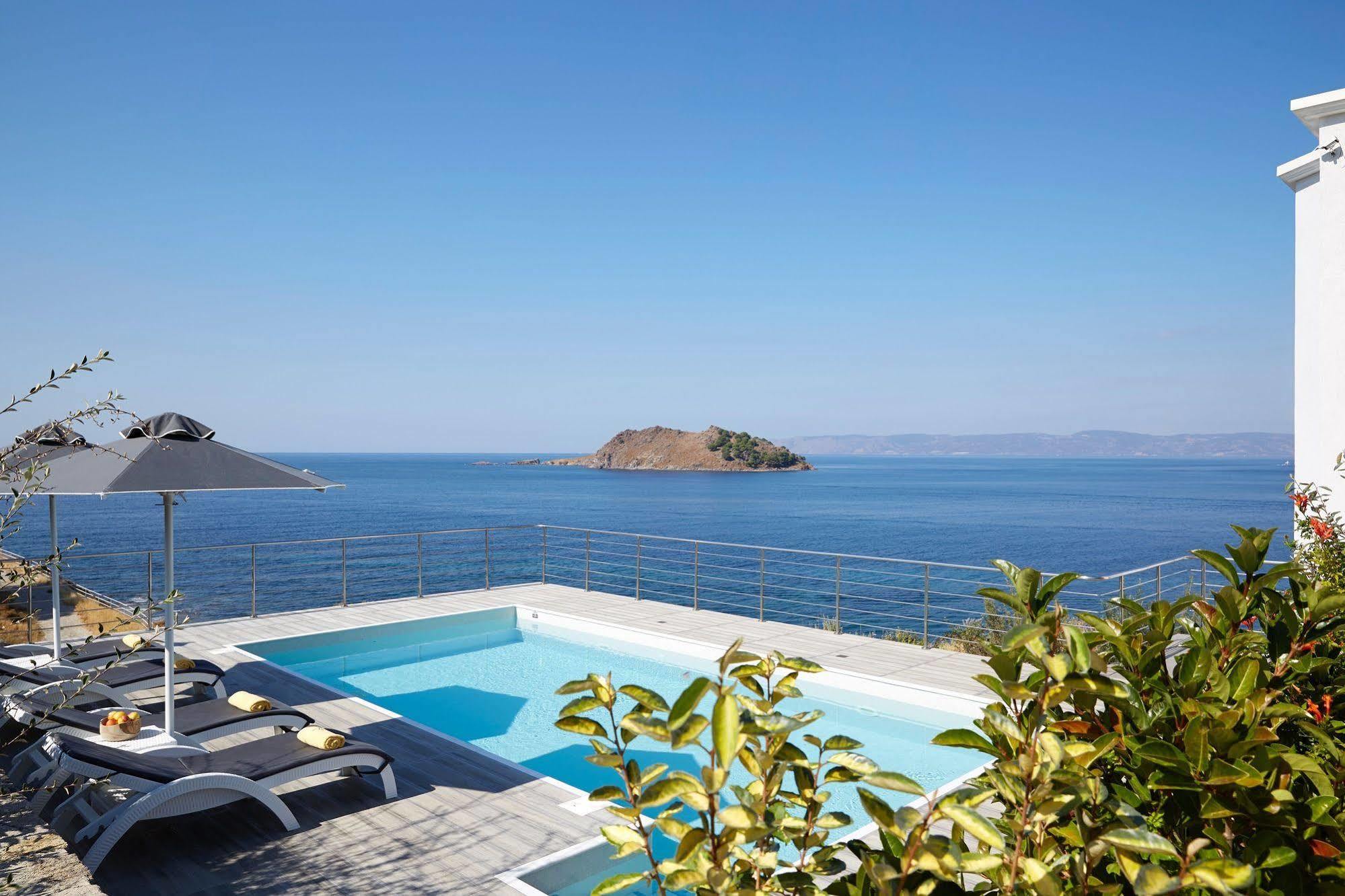 Eleia Seafront Rooms & Villas Petra  Exterior photo